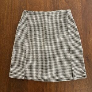 Brandy Melville Black White Houndstooth Mini Skirt